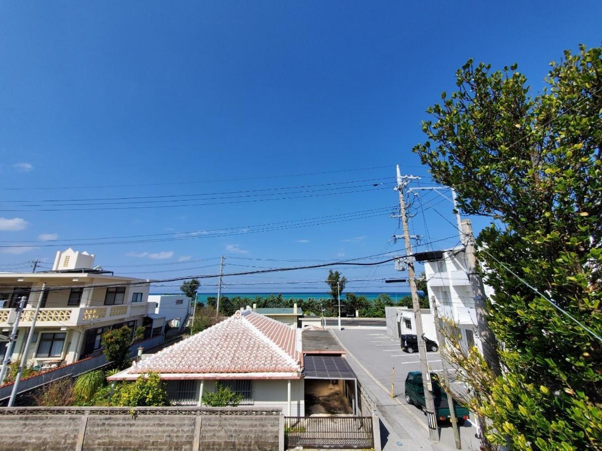 Sea Stay Okinawa Онна Екстериор снимка